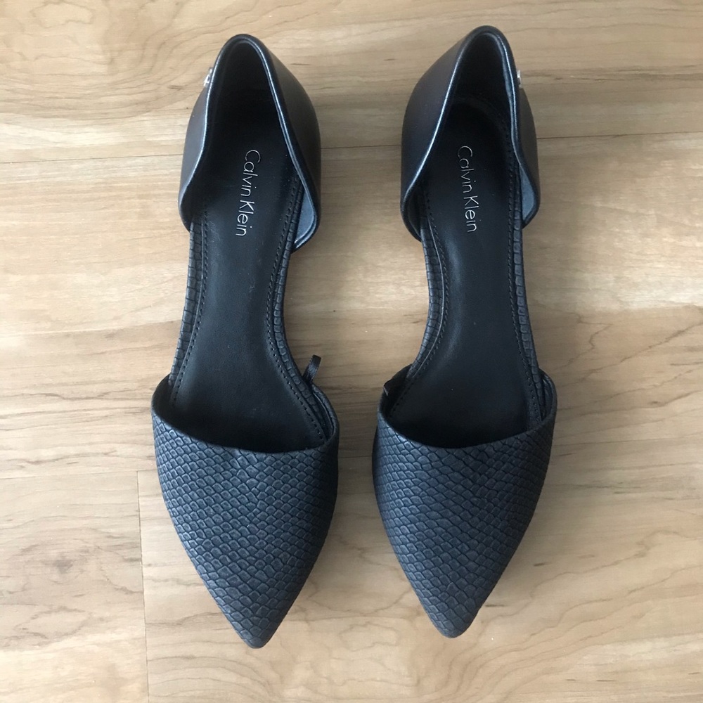 Calvin Klein pointed toe flats - NEW